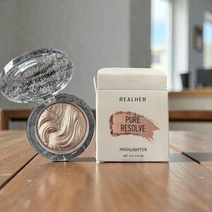 REALHER Pure Resolve Highlighter